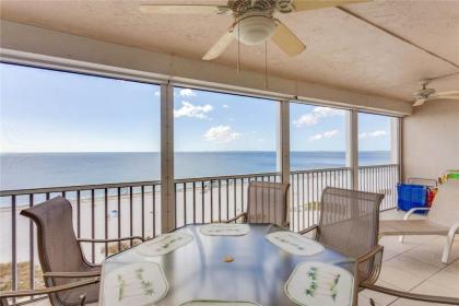 Gateway Villa 796 2 Bedrooms Sleeps 6 7th Floor Gulf Front Heated Pool Fort myers Beach Florida